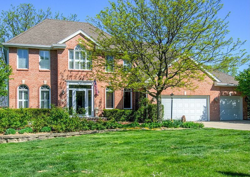 1st image of 815 SE Southbranch Dr