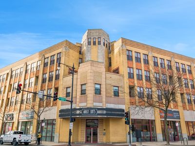 1645 W School St APT 202, Chicago, IL, 60657