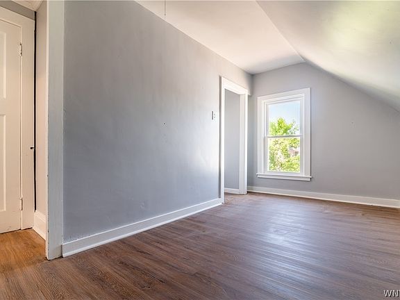 4th image of 3778 McKoon Ave