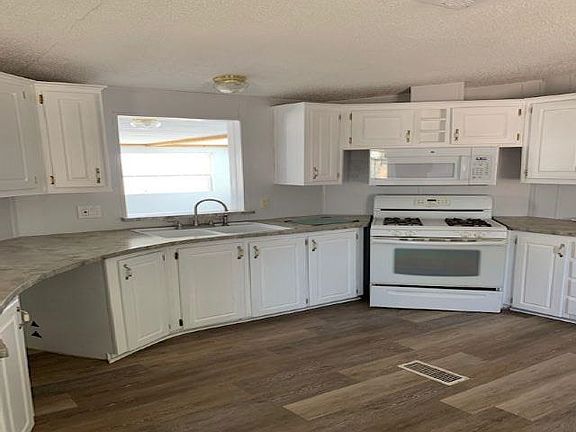 5th image of N 4183 N Florida Ave