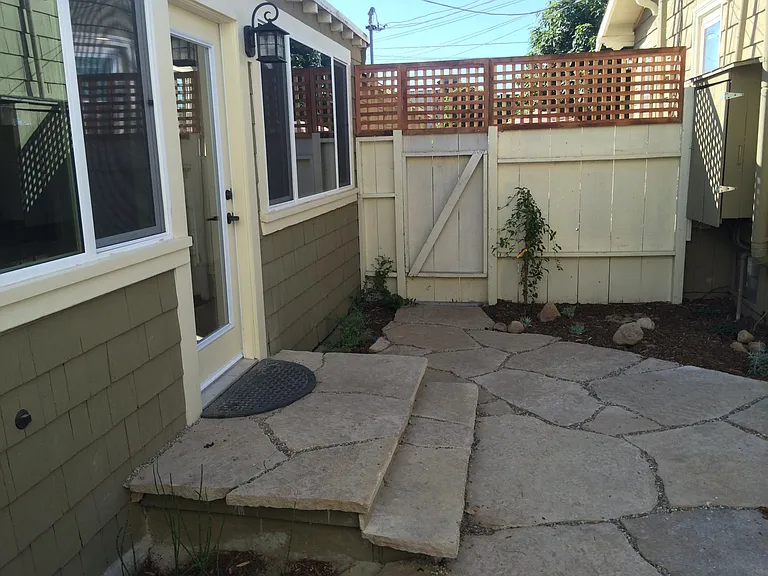 736 1/2 E Yanonali St — Photo 12