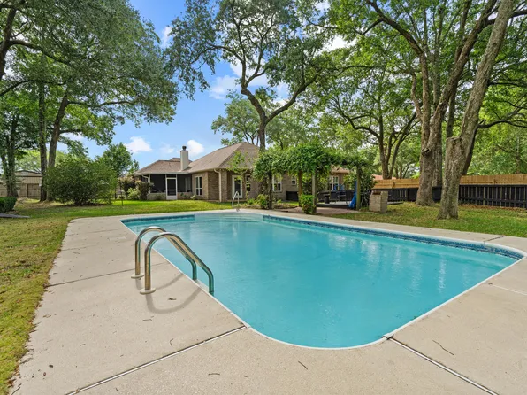 3336 Holt Cir, Pensacola, FL 32526