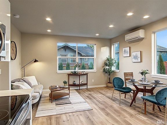 4th image of 2823 21st Ave W #B