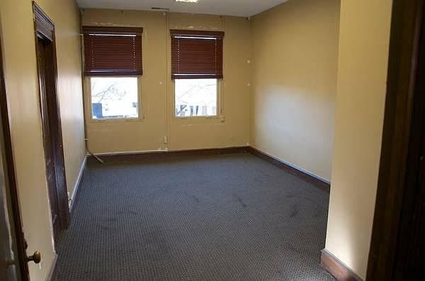 2nd image of 31 N Lansdowne Ave