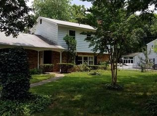 6825 Ridgeway Dr, Springfield, VA 22150