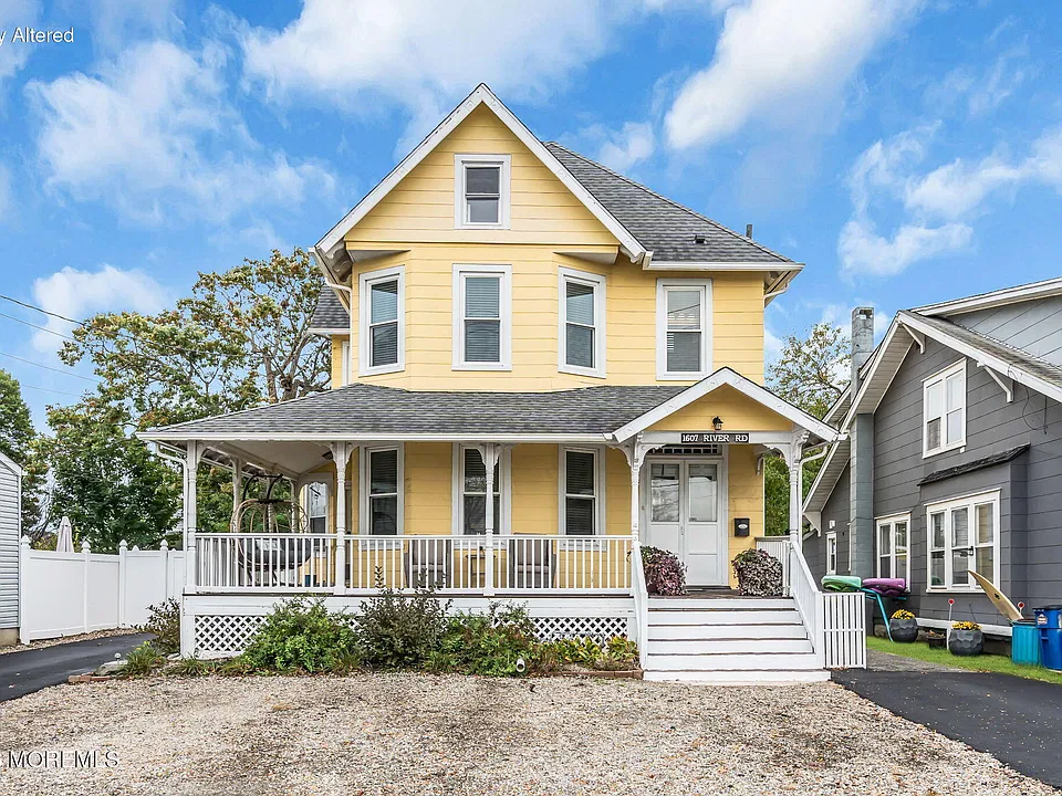 1607 River Rd