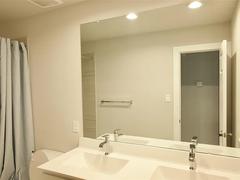 3207 Tilley Dr — Photo 35