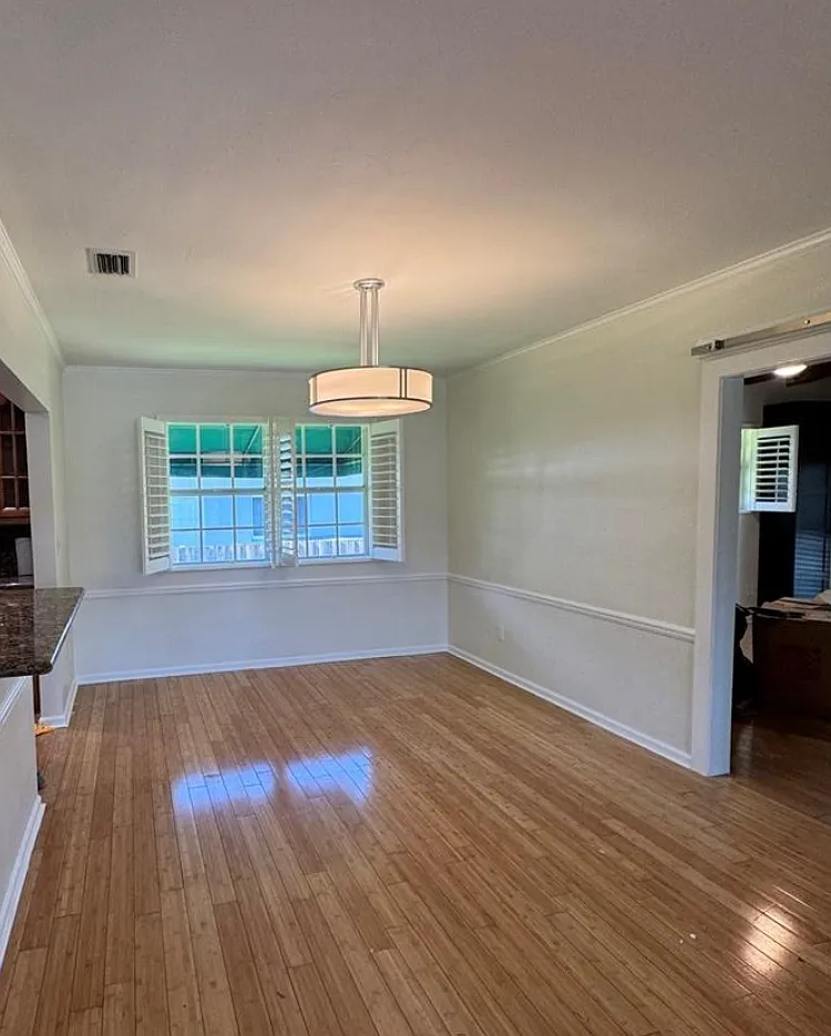 3 bed, 2.5 bath, $5,990 — Photo 4