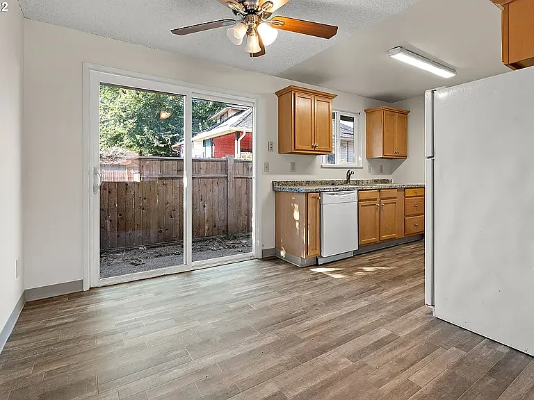 2 bed, 750 sqft, $1,550 — Photo 4
