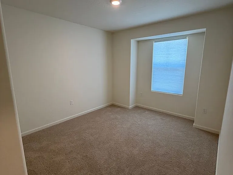 1902 W Meadow Dr — Photo 18