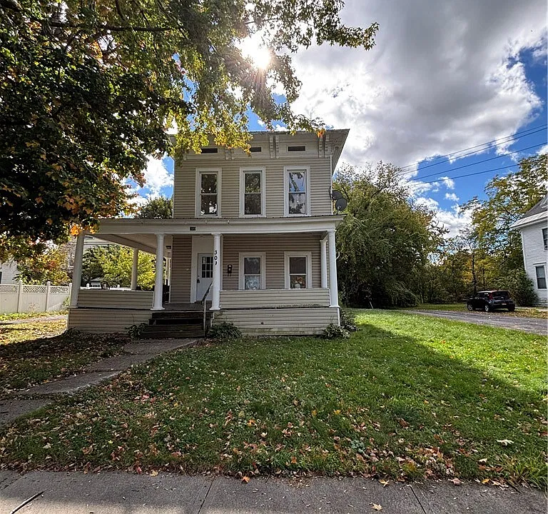 309 Mullin St