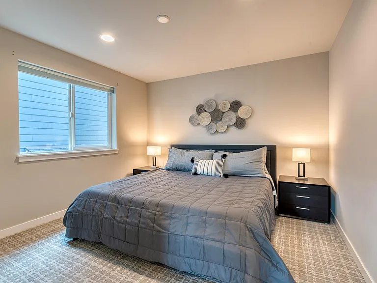2nd Bedroom Upstairs with King Size Bed