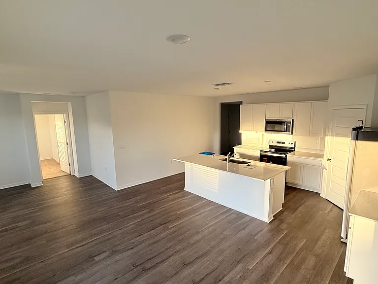 3819 Resting Robin Ave — Photo 6