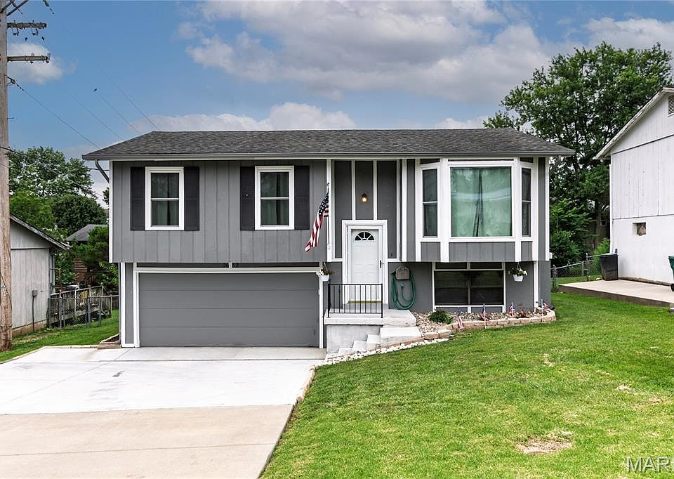 1st image of 2662 Elm Dr