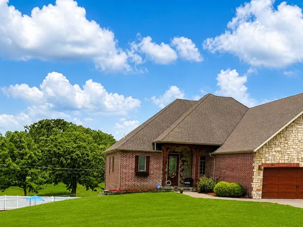 503 Curry Avenue, Ava, MO 65608