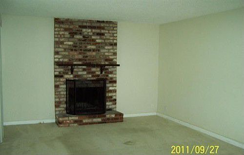 1st image of 243 Larkspur Ln