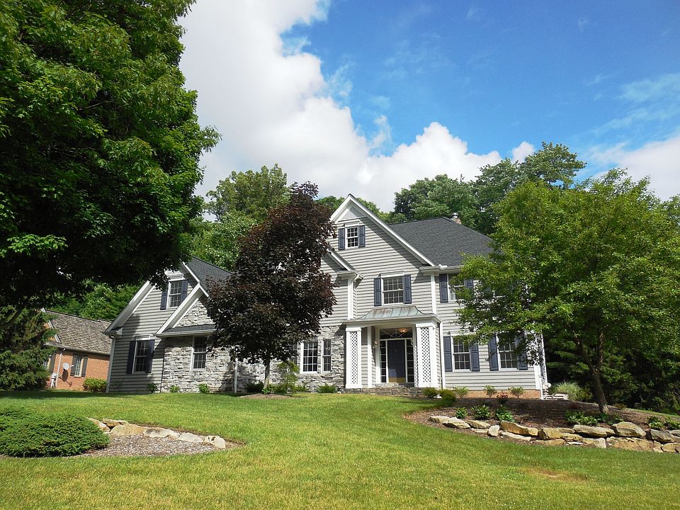 1st image of 17441 Lakesedge Trl