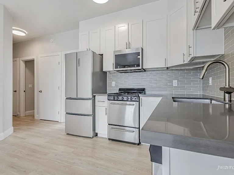 1801 Beach St #301-J — Photo 2