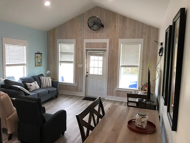 907 Township Rd — Photo 3