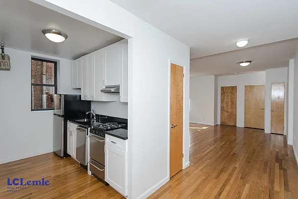 Rented by LC Lemle Real Estate Group | media 38