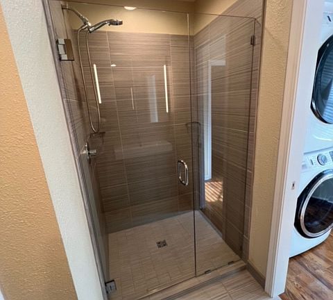 5th image of 1005 W 75th St