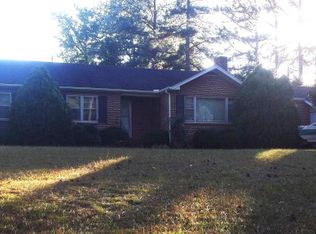 834 W 3rd St, Roanoke Rapids, NC 27870