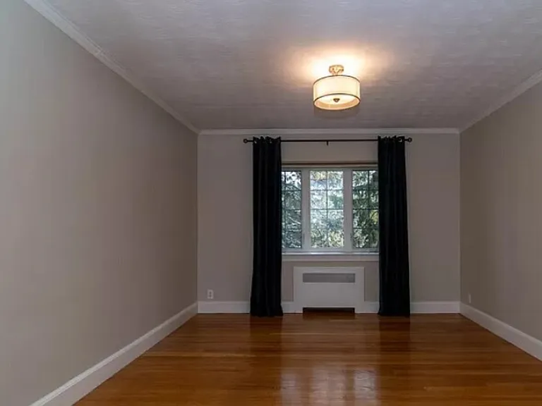 549 Centre St #8 — Photo 8