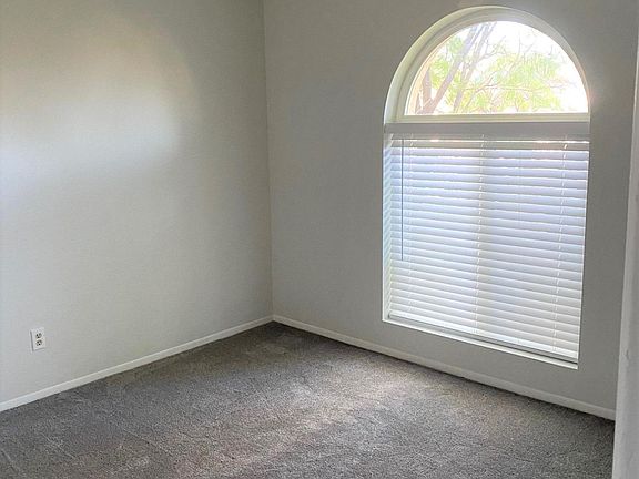 5th image of 1831 E El Moro Ave