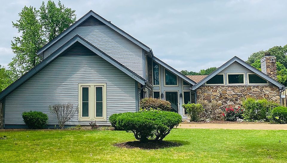 1st image of 8741 Abbotsbury Pl N
