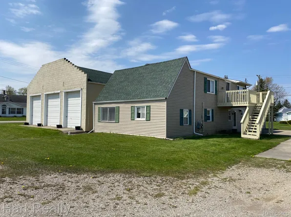 2746 Lamotte St, Marlette, MI 48453