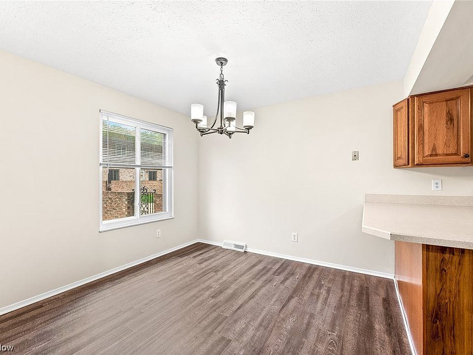 755 Tollis Pkwy Broadview Heights OH Zillow