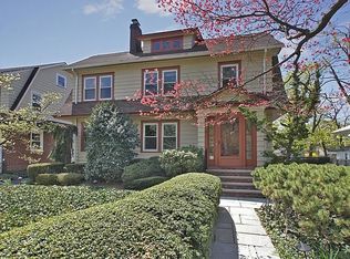 15 Euclid Pl, Montclair, NJ 07042