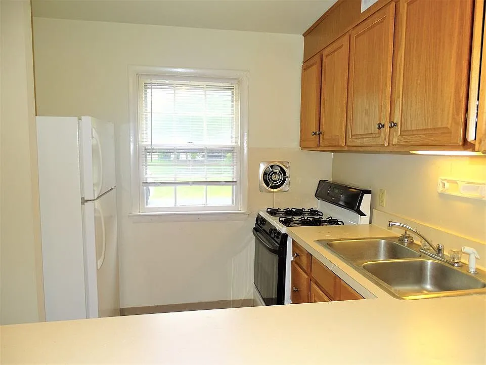 2 bed, $1,395 — Photo 3