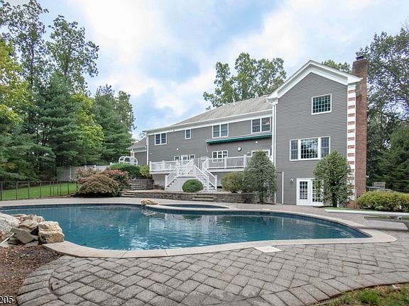 2nd image of 12 Oak Hill Dr