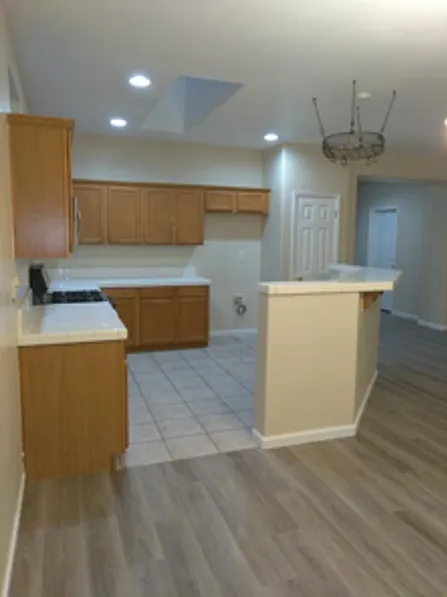 3 bed, 1705 sqft, $1,950 — Photo 3