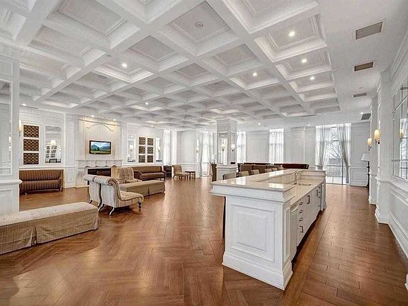 2nd image of 25 Greenview Ave #2526