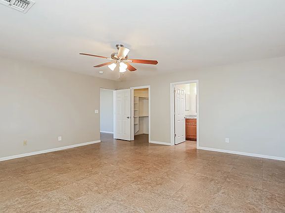 5th image of 7518 W Whitton Ave