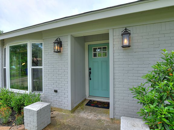 3rd image of 7119 Scenic Brook Dr