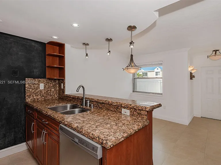 4520 SW 68th Court Cir #5-25 — Photo 10