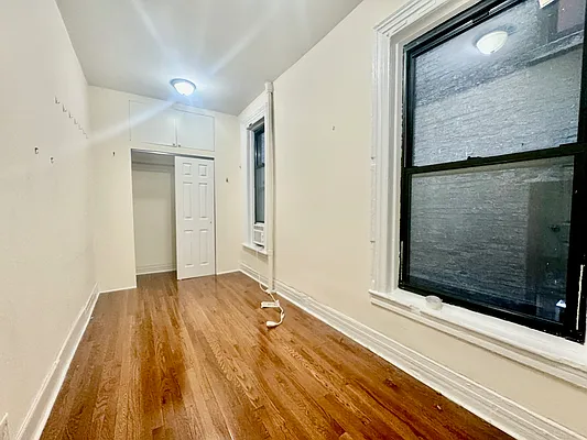 Rented by Avenues Real Estate | media 8