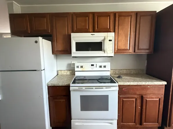 157 7th Ave APT 2, Troy, NY 12180