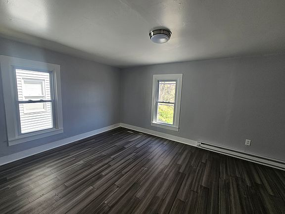 2nd image of 303 Gardner St #2