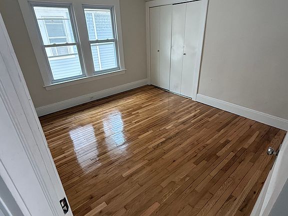 4th image of 1267 Jackson Ave #2