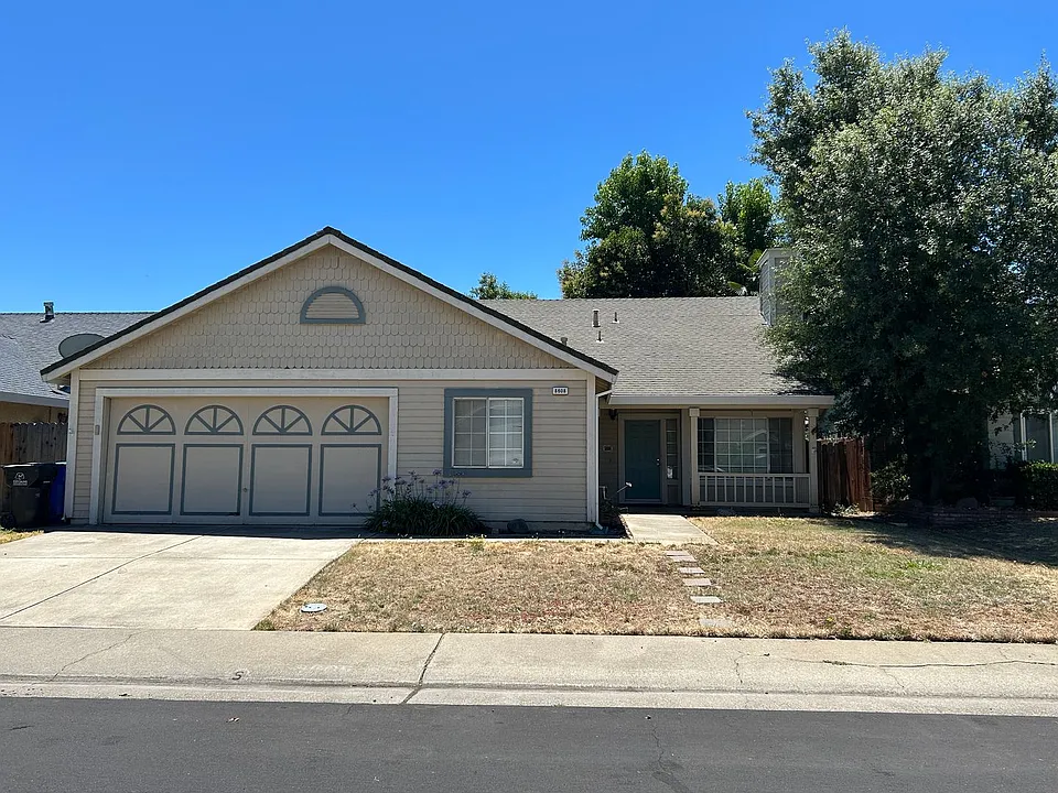 8608 Zircon Crest Ct