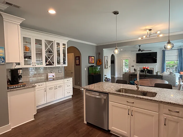 7025 Headwaters Dr — Photo 3