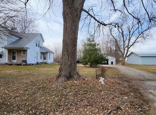 262 Palmyra Rd, Dixon, IL 61021