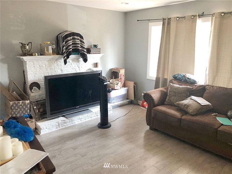 2nd image of 11053 2nd Ave S