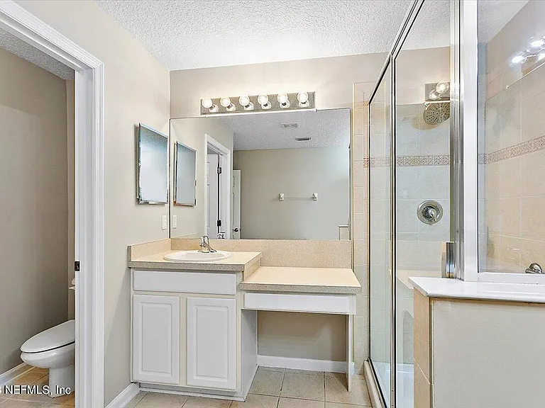 1212 Coghill Cir — Photo 10