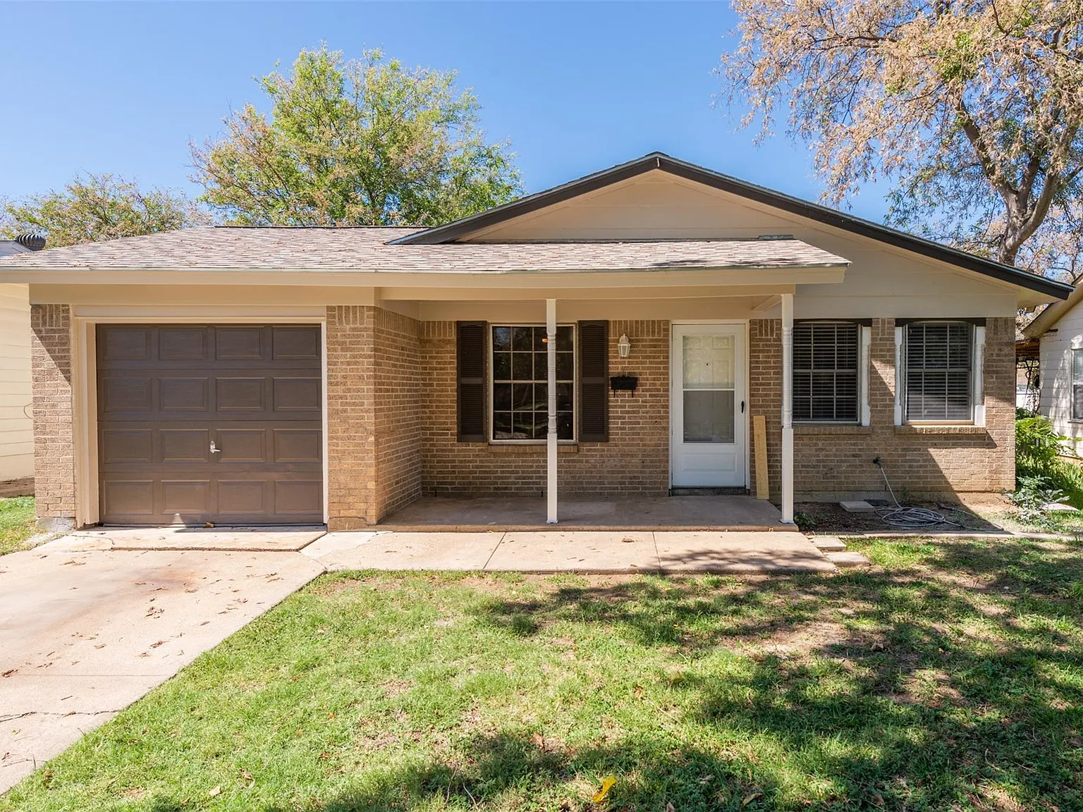2 bed, 1.5 bath, 983 sqft, $1,650 — Photo 1