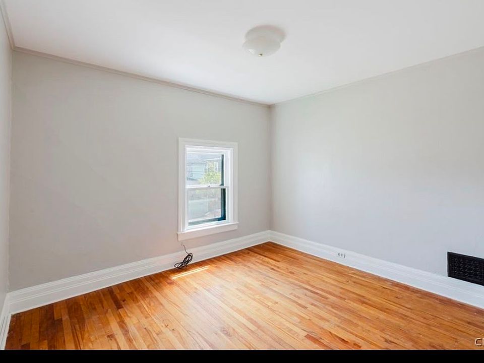 1st image of 3110 Washburn St #1